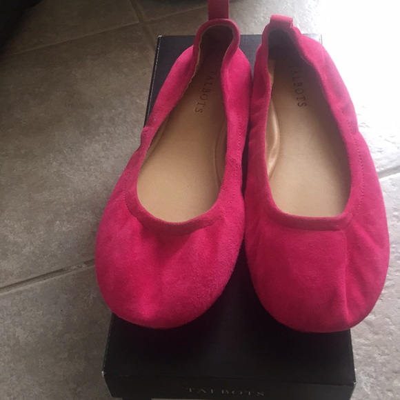 Shoes - Picture 1 of 4